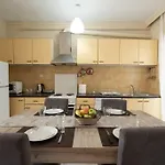 Family Seacoast Apartment