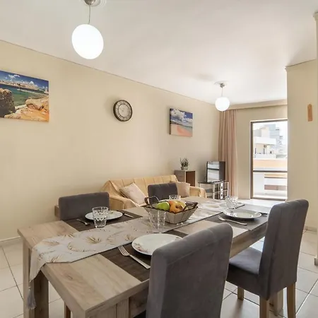 Family Seacoast ハニア