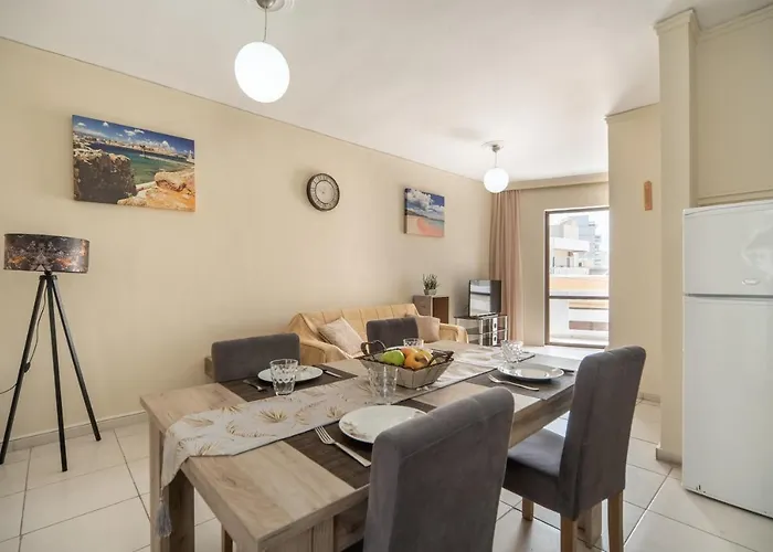 Family Seacoast ハニア